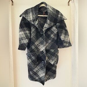 Plaid 100% Wool cape Coat